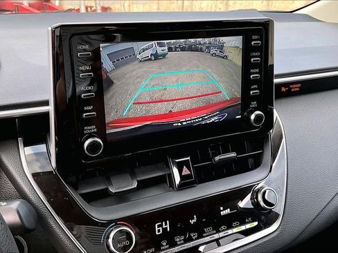 Used 2020 Toyota Corolla LE w/ LE Premium Package image 29