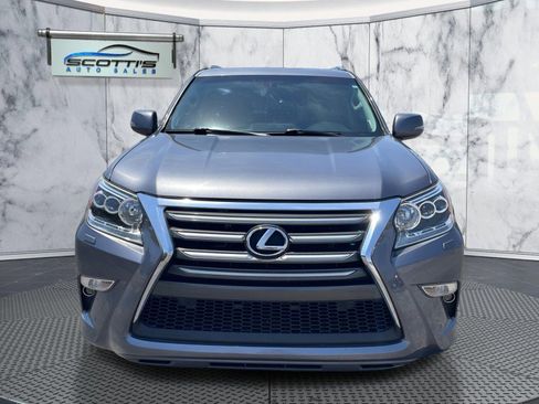 Used 2019 Lexus GX 460 image 2