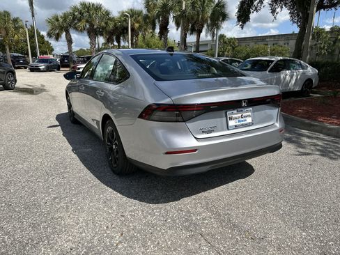 Used 2025 Honda Accord SE image 4