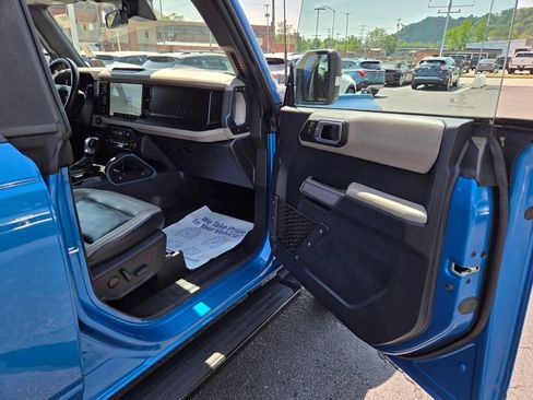 Used 2023 Ford Bronco Wildtrak AWD/4WD image 13