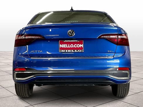 Used 2024 Volkswagen Jetta SEL image 9