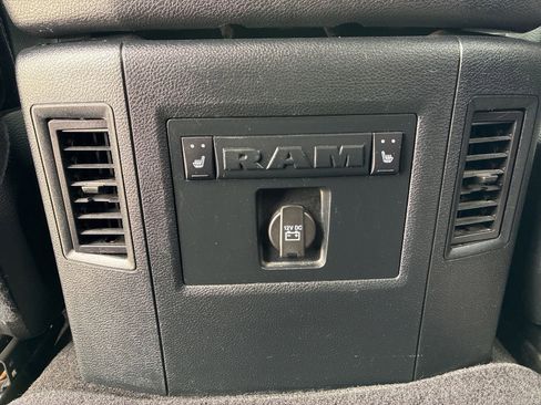 Used 2017 RAM 1500 Laramie w/ Convenience Group AWD/4WD image 16
