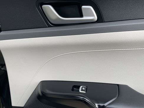 Used 2021 Kia K5 LXS image 18