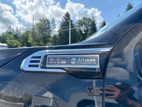 New 2026 GMC Sierra 3500 SLT w/ SLT Premium Package AWD/4WD image 29