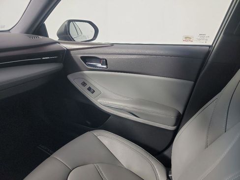 Used 2019 Toyota Avalon XLE image 20