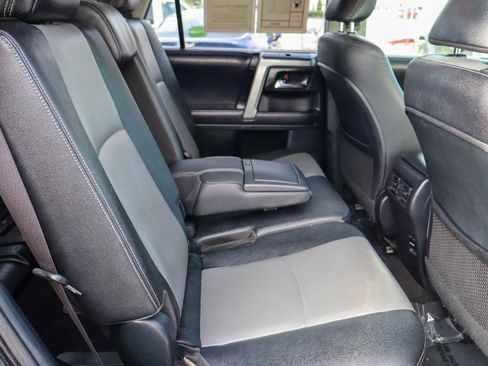 Used 2018 Toyota 4Runner SR5 Premium RWD image 14