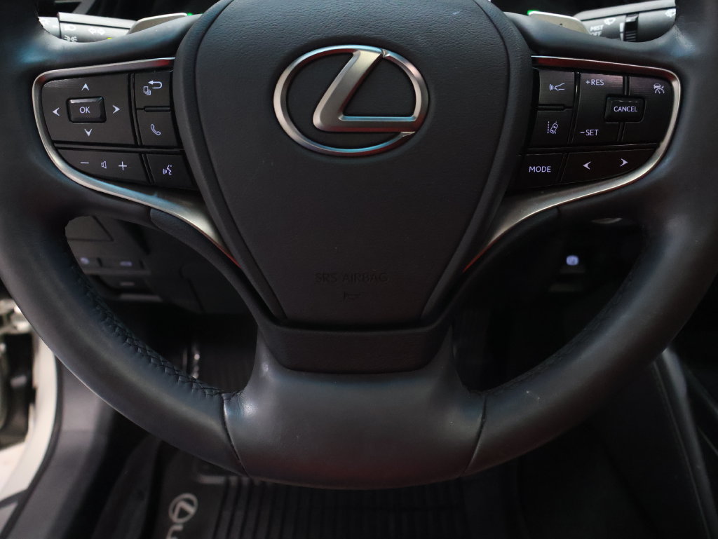 Used 2023 Lexus ES 350 w/ Premium Package FWD image 17