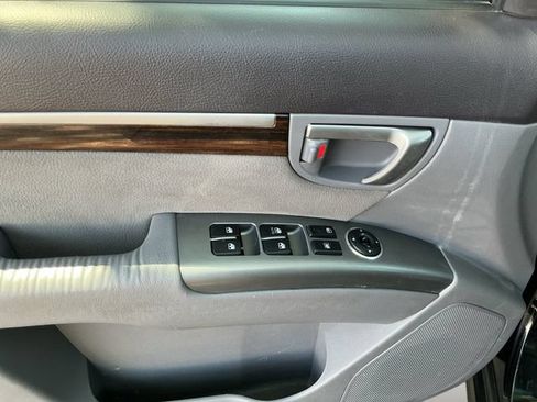 Used 2011 Hyundai Santa Fe SE AWD/4WD image 8
