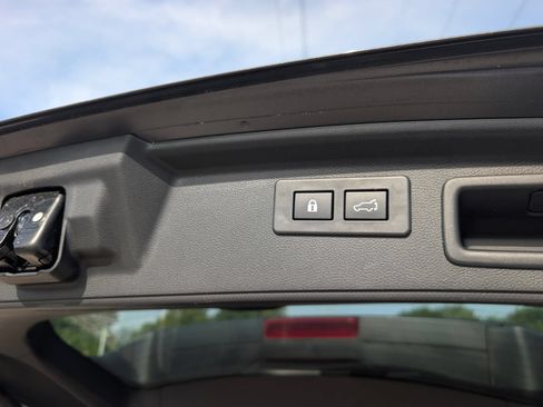Certified 2024 Subaru Forester Limited AWD/4WD image 37
