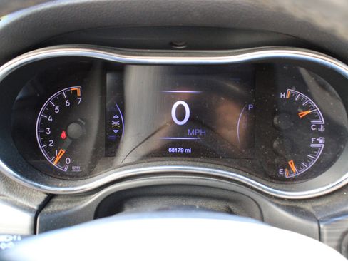 Used 2019 Jeep Grand Cherokee Limited X AWD/4WD image 9