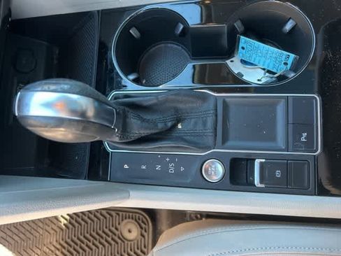 Used 2019 Volkswagen Atlas SEL image 17