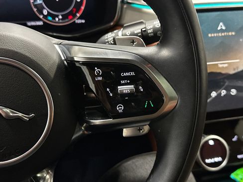 Used 2025 Jaguar F-PACE R-Dynamic S image 32