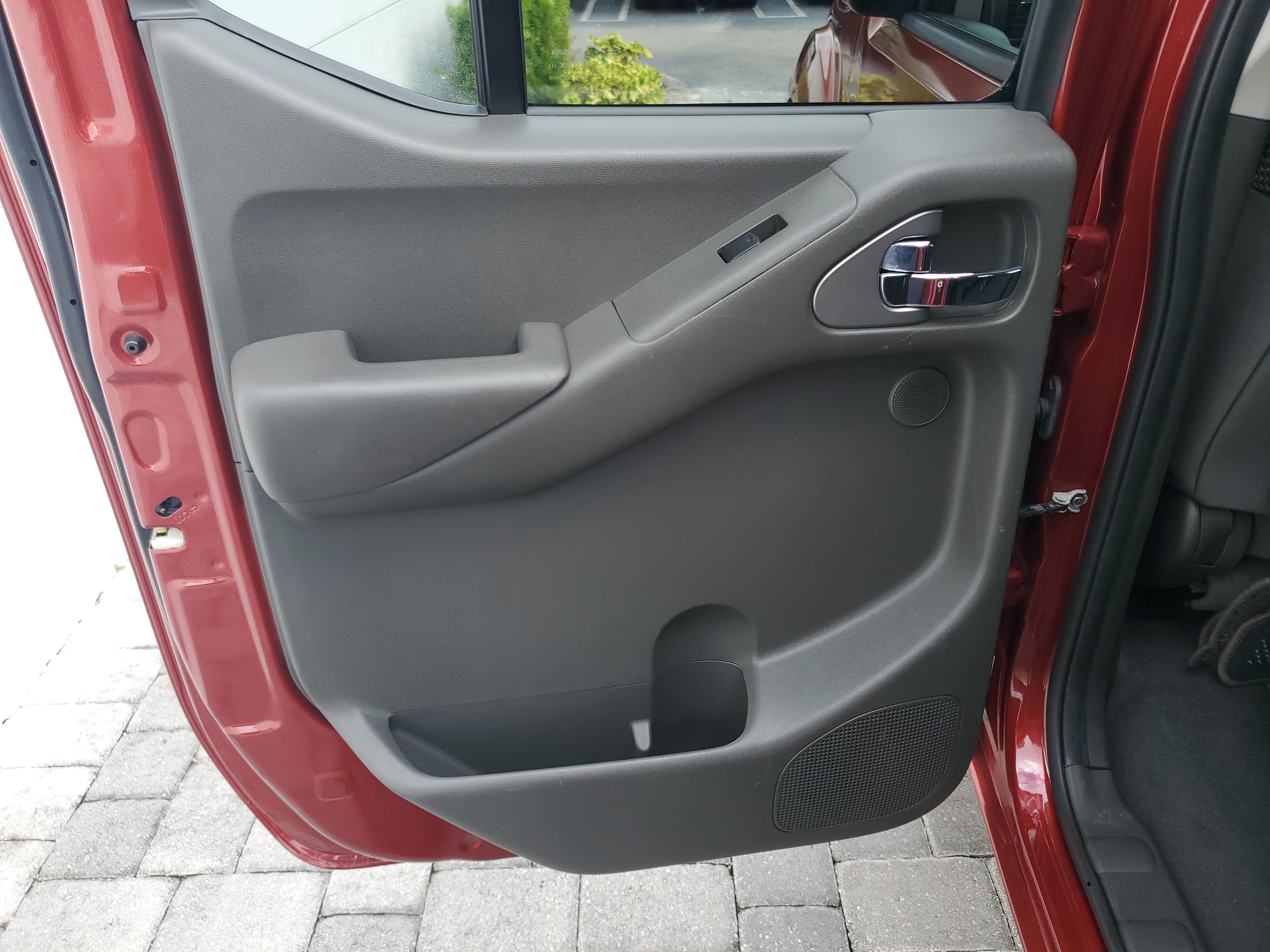 Used 2018 Nissan Frontier 4x4 Crew Cab image 12
