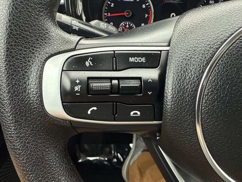 Used 2023 Kia K5 LXS image 28