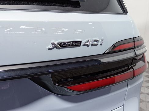New 2026 BMW X7 xDrive40i image 3