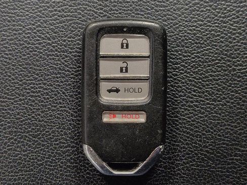 Used 2018 Honda Accord LX image 32