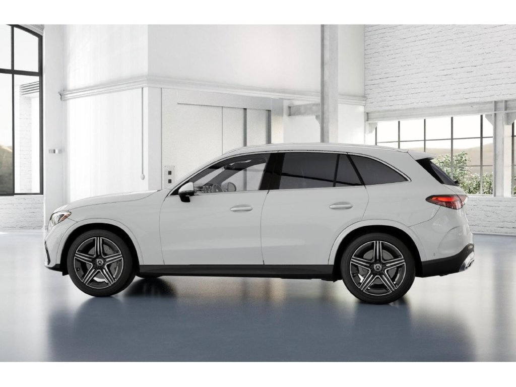 Used 2026 Mercedes-Benz GLC 300 4MATIC image 33