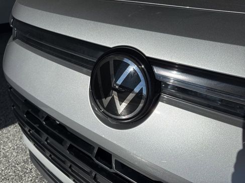 New 2026 Volkswagen Tiguan SE AWD/4WD image 25