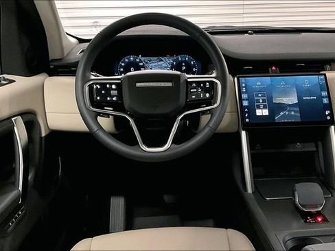 Certified 2025 Land Rover Discovery Sport S image 4