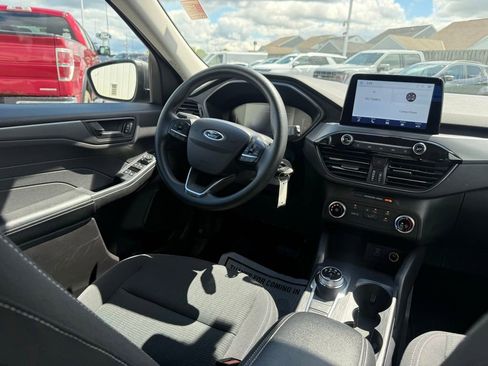 Used 2023 Ford Escape AWD image 43