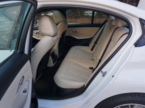 Used 2023 BMW 330i xDrive Sedan w/ Driving Assistance Package image 15