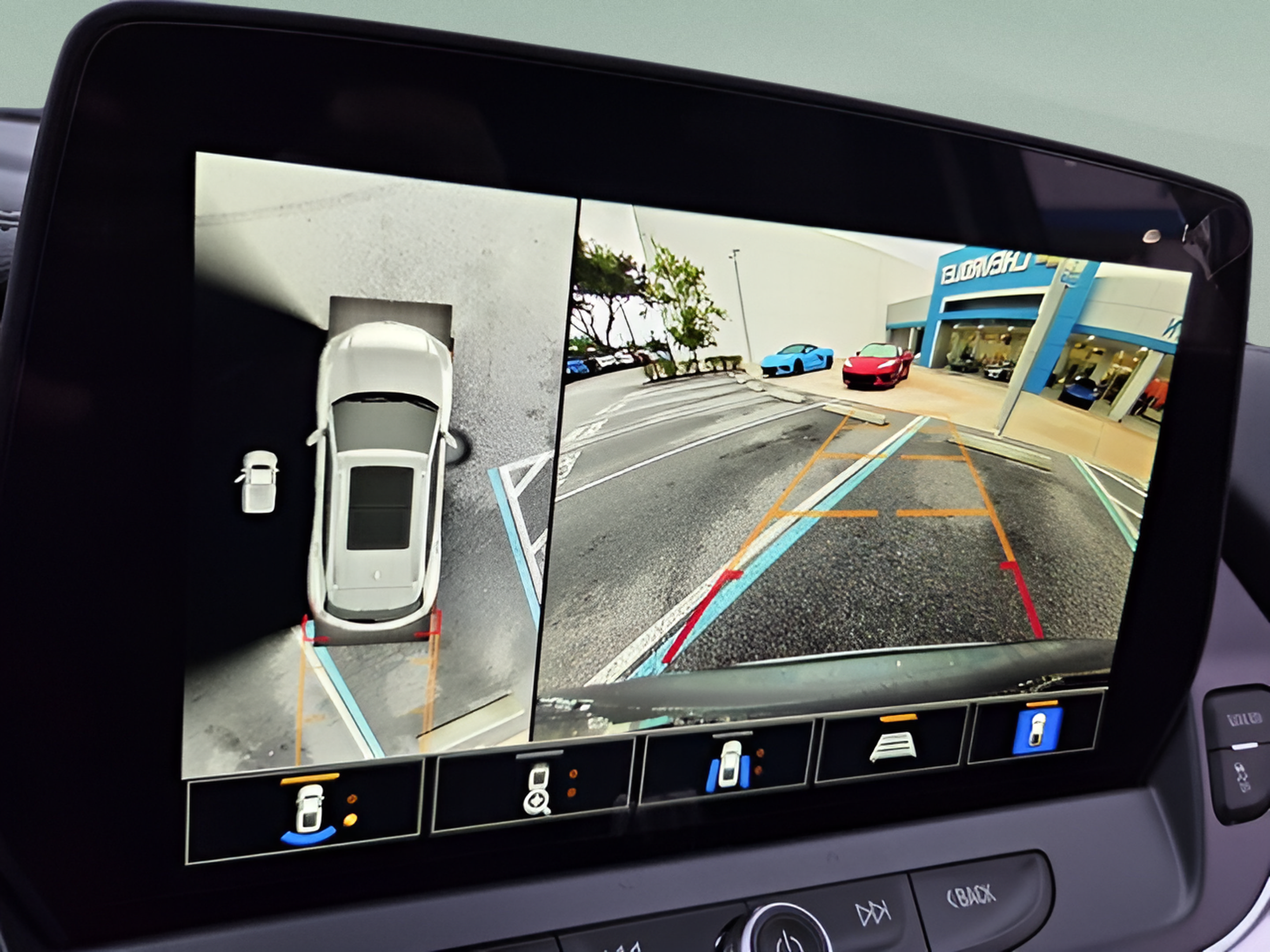 New 2026 Chevrolet Blazer LT w/ Sound & Technology Package FWD image 19