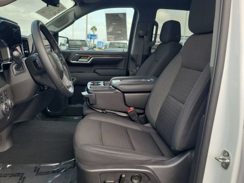 Used 2024 Chevrolet Silverado 1500 LT Trail Boss w/ Protection Package AWD/4WD image 18