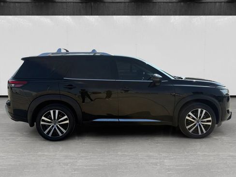 Used 2024 Nissan Pathfinder Platinum w/ Cargo Package FWD image 6