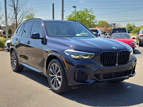 Used 2022 BMW X5 xDrive40i w/ M Sport Package AWD/4WD image 9