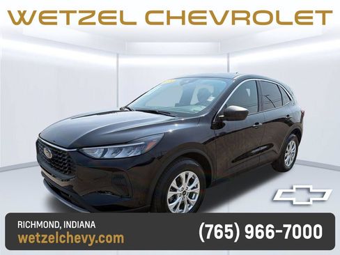 Used 2023 Ford Escape Active AWD/4WD image 3