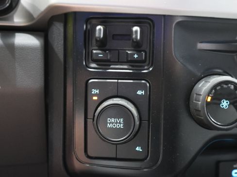 Used 2025 Ford F350 XL w/ XL Driver Assist Package AWD/4WD image 43