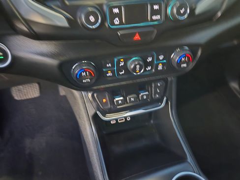 Used 2020 GMC Terrain SLT image 42