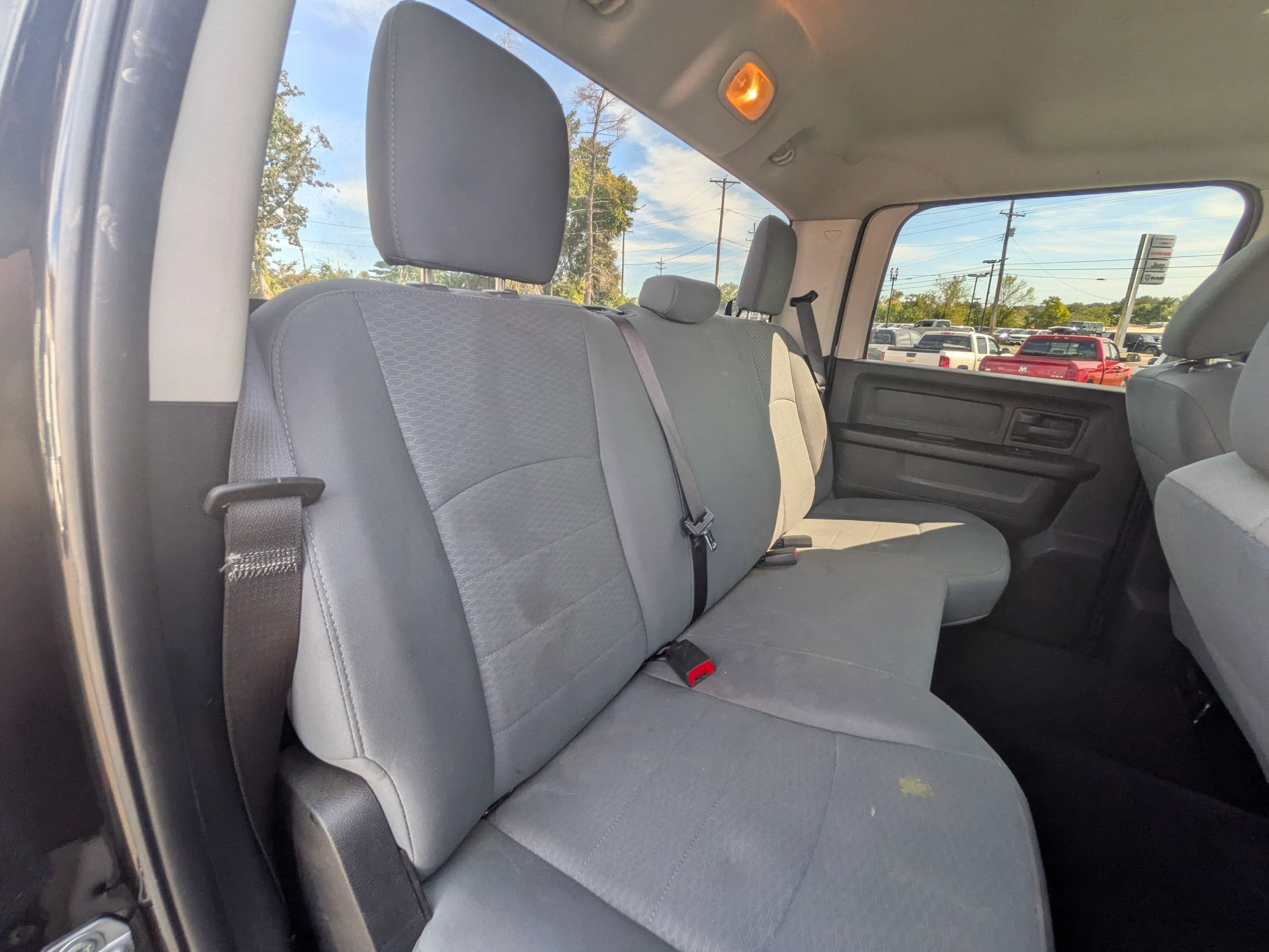 Used 2018 RAM 1500 Express w/ Black Ram 1500 Express Group AWD/4WD image 40