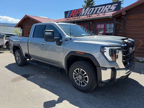 Used 2024 GMC Sierra 2500 SLE AWD/4WD image 1