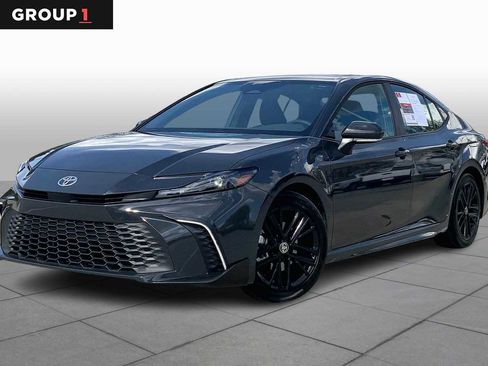 Used 2025 Toyota Camry SE w/ Multimedia Upgrade Package image 1