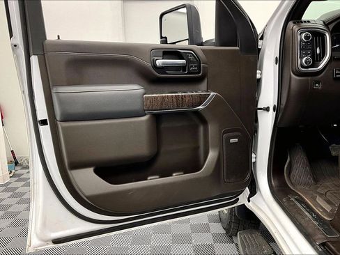 Used 2022 GMC Sierra 3500 Denali w/ Denali Ultimate Package image 24