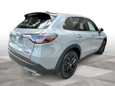 Used 2025 Honda HR-V Sport image 8
