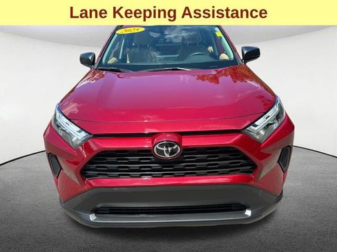 Used 2025 Toyota RAV4 LE AWD/4WD image 4
