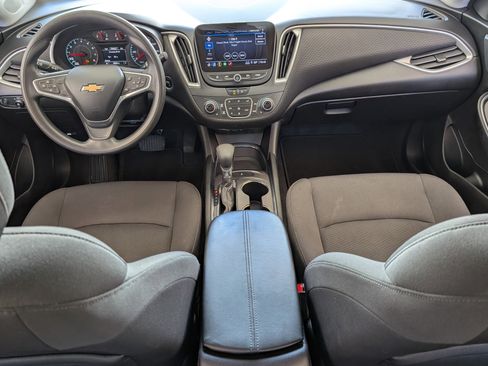 Used 2022 Chevrolet Malibu LT FWD image 23