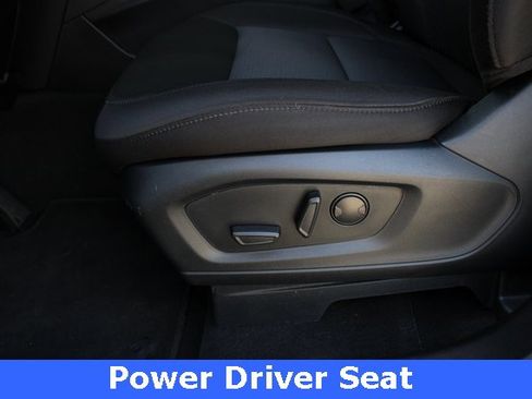 Used 2023 Ford Explorer XLT image 4