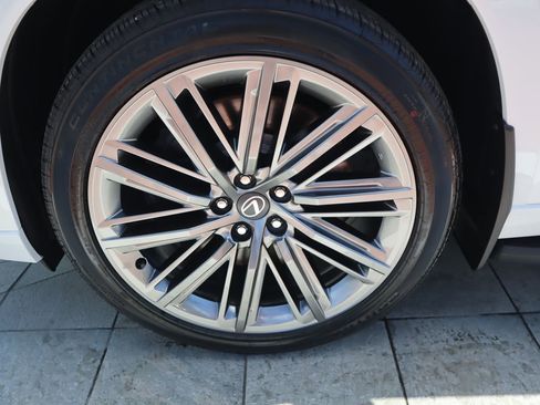 New 2026 Lexus TX 550h AWD Plug-In Hybrid image 9