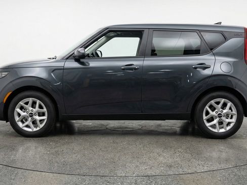 Used 2025 Kia Soul LX w/ LX Technology Package FWD image 5