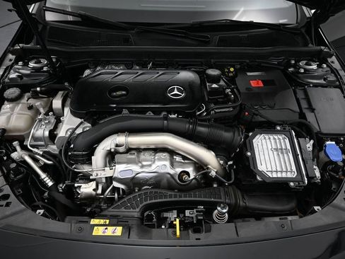Used 2025 Mercedes-Benz CLA 250 image 13