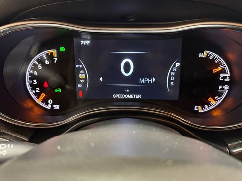 Used 2014 Jeep Grand Cherokee Altitude AWD/4WD image 28
