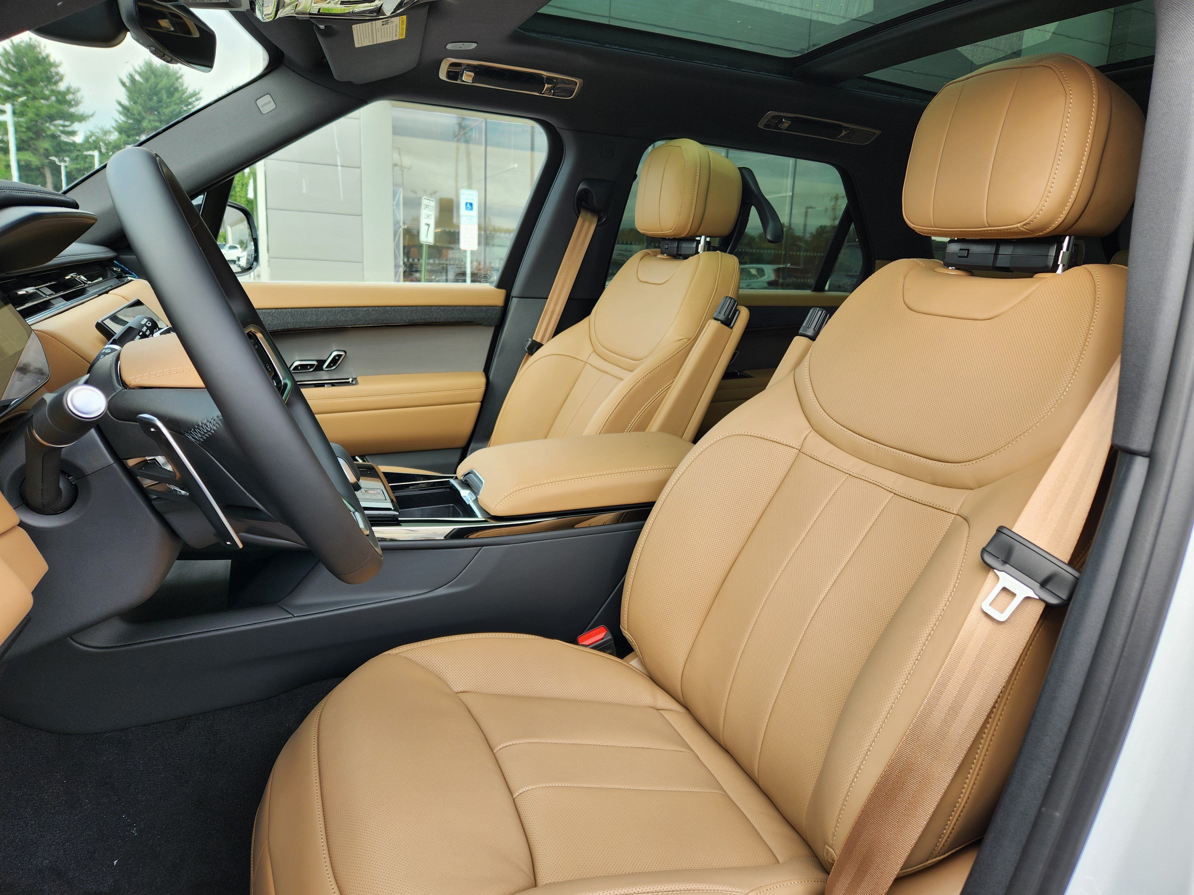 New 2027 Land Rover Range Rover Sport SE AWD/4WD image 8