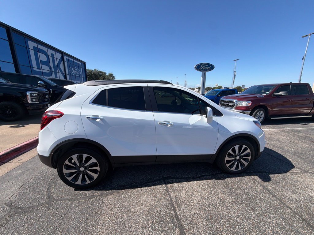 Used 2021 Buick Encore Preferred FWD image 4