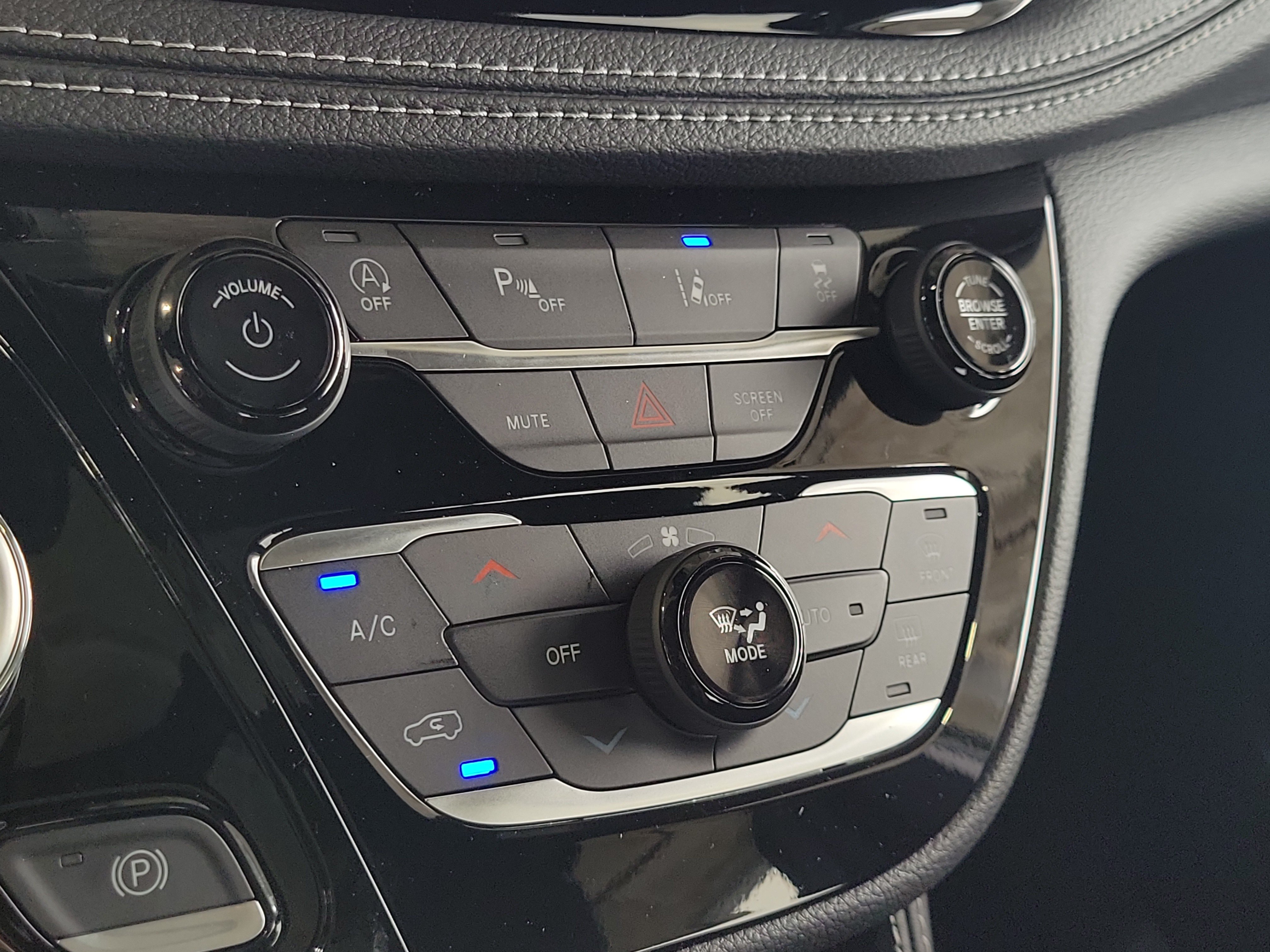 New 2026 Chrysler Pacifica Limited w/ S Appearance Package FWD image 28