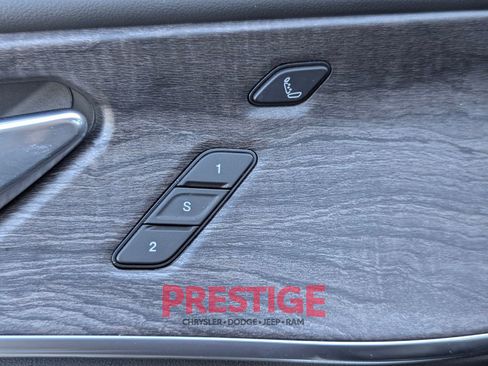 Used 2024 Jeep Grand Cherokee Overland w/ Advanced Protech Group III AWD/4WD image 29