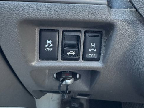 Used 2013 INFINITI G37 x w/ Premium Pkg image 9