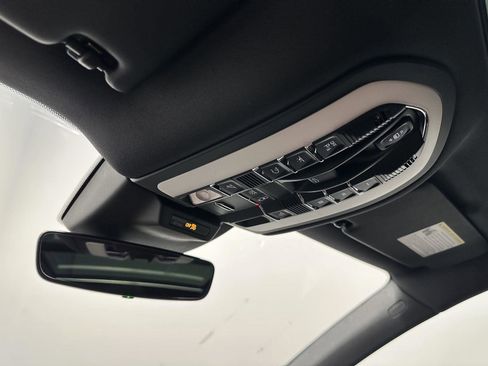 New 2026 Porsche Macan Turbo image 32